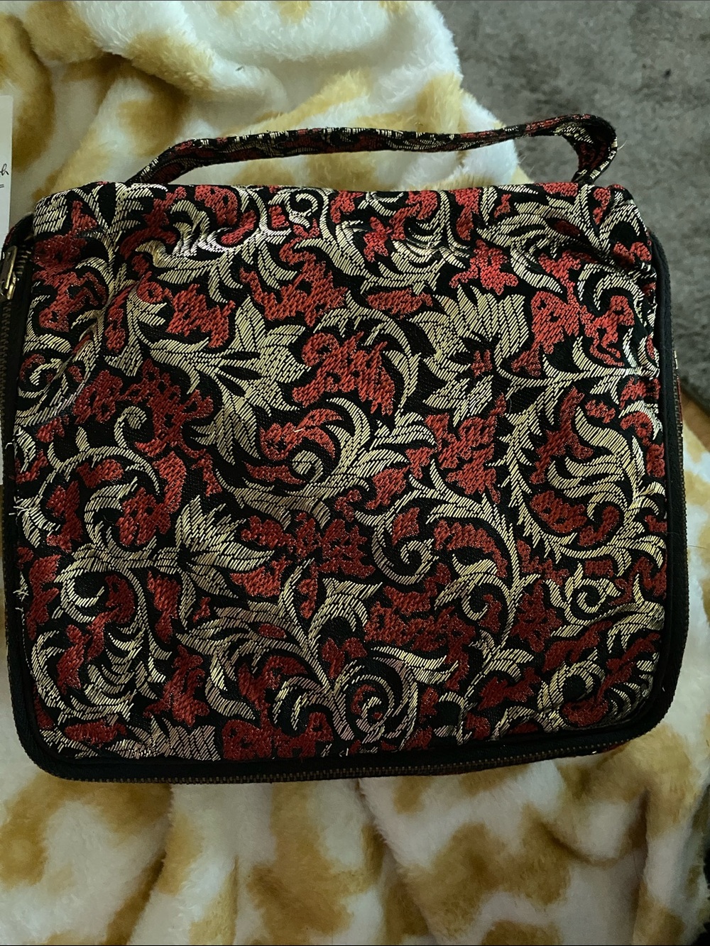 Karaway styled toiletry travel bag vintage elegance